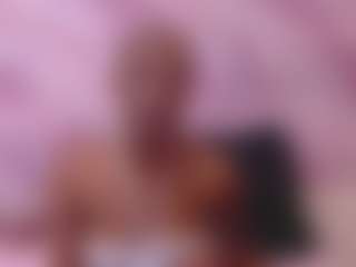 Live cam show with EbonyOlive69 - Oil on camwithhim.com