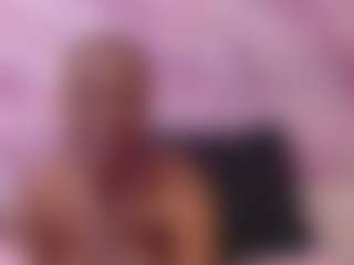 Live cam show with EbonyOlive69 - Oil on SinfulBabes