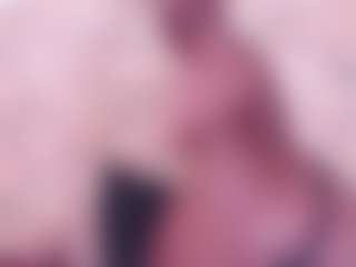 EbonyOlive69's Live Sex Cam Show