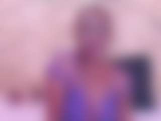 Live cam show with EbonyOlive69 - Roleplay on Camsoda