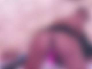 Live cam show with EbonyOlive69 - Fuck on Camsoda