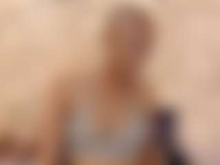 EbonyOlive69's Live Sex Cam Show