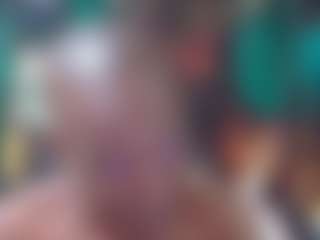 EbonyOlive69's Live Sex Cam Show