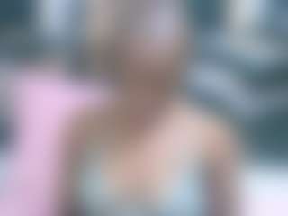 Live cam show with EbonyOlive69 - Black MILF on Fling VIP Chat