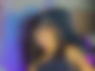Live cam show with EmiilieEvaans - Thin on Fit Hotties