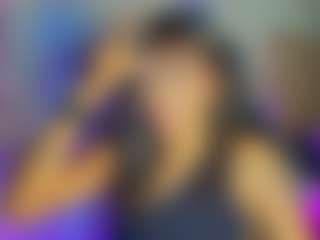 EmiilieEvaans's Live Sex Cam Show
