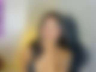 EmiilieEvaans's Live Sex Cam Show