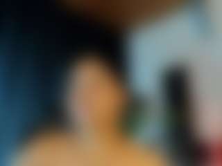 Live cam show with EmiliWilliams - Blowjob on Camsoda Late Night