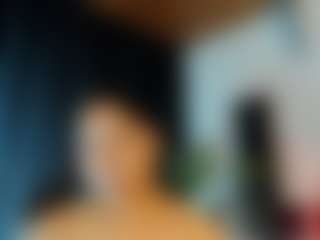 Live cam show with EmiliWilliams - Strip on fuklive.com