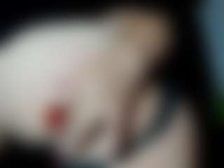 Live cam show with EmiliWilliams - Massage on friskycurves.com