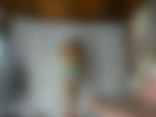 Live cam show with EmiliWilliams - Squirt on Taboo Cams XXX
