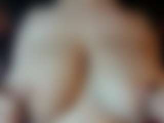 Live cam show with EmiliWilliams - Arab Young Adult on CSO-WL