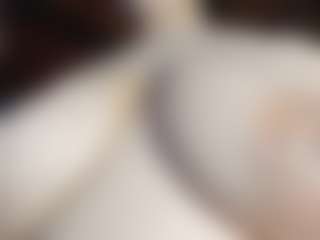 Live cam show with EmiliWilliams - Teen (18+) on Taboo Cams XXX