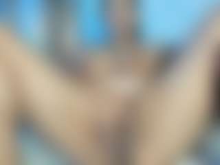 Live cam show with EmiliWilliams - Sexy on Camsoda