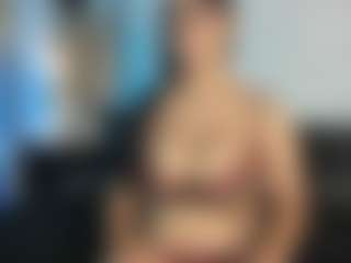 Live cam show with EmiliWilliams - Drinking on liverealitysex.com