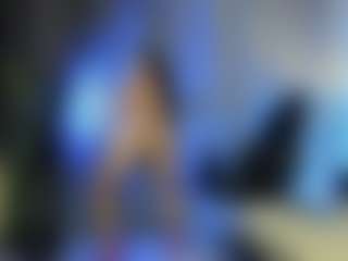 Live cam show with EmiliWilliams - Teen (18+) on Camsoda