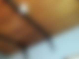Live cam show with EmiliWilliams - Deepthroat on Camsoda