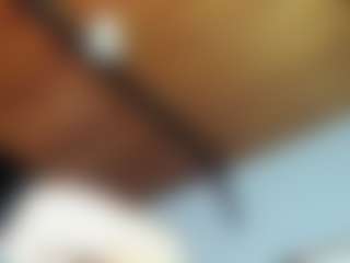 Live cam show with EmiliWilliams - Young Adult on Camsoda