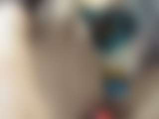 Live cam show with EmiliWilliams - Teen (18+) on Camsoda