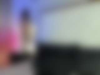 Live cam show with EmiliWilliams - Bedroom on StripNow