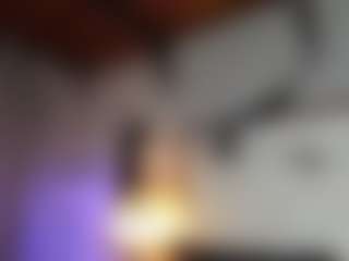 Live cam show with EmiliWilliams - Drinking on Camsoda