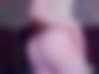 Live cam show with EvaPeachh - Green Eyes on Soda Cam