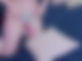 Live cam show with EvaPeachh - Petite on Dare Cams