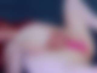 EvaPeachh's Live Sex Cam Show