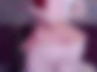 Live cam show with EvaPeachh - College on Instabang