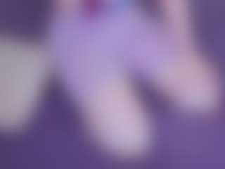 Live cam show with EvaPeachh - College on Camsoda