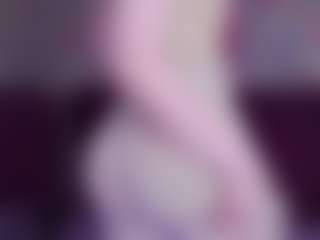 Live cam show with EvaPeachh - Blonde Hair on Mixed Magazine Live