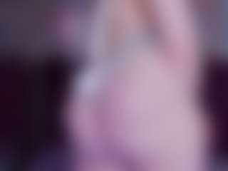 EvaPeachh's Live Sex Cam Show