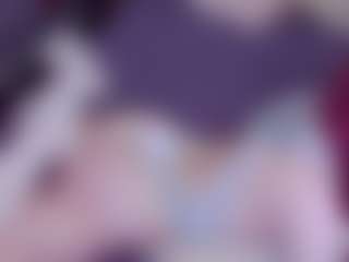 Live cam show with EvaPeachh - Public on Latina Girls