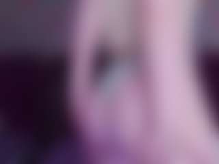 Live cam show with EvaPeachh - Student on Camsoda