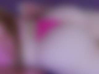 Live cam show with EvaPeachh - Blonde Hair on chickslive.net