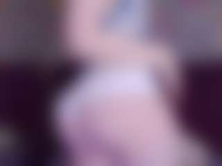 Live cam show with EvaPeachh - Green Eyes on Dolls Live