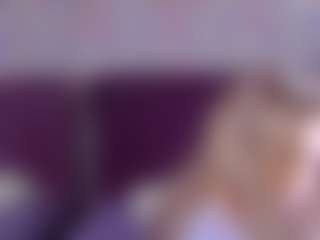 Live cam show with EvaPeachh - College on Camsoda