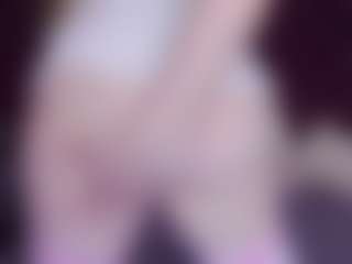 EvaPeachh's Live Sex Cam Show