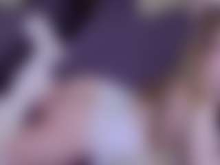 EvaPeachh's Live Sex Cam Show