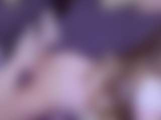 Live cam show with EvaPeachh - College on Camsoda