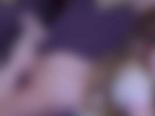 Live cam show with EvaPeachh - College on Camsoda