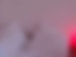 Live cam show with KatieMelone - Blonde Hair on friskycurves.com