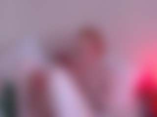Live cam show with KatieMelone - Doggy on sexylivex.com