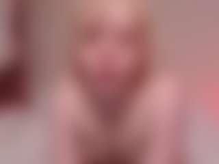 Live cam show with KatieMelone - Emo on liverealitysex.com