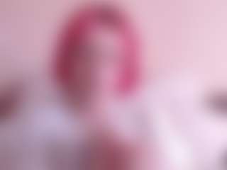 Live cam show with KatieMelone - Nympho on StripNow