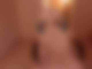 Live cam show with KatieMelone - Petite on Camsoda