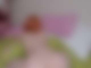 Live cam show with KatieMelone - Smoking on eurowanks.com