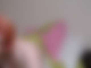 Live cam show with KatieMelone - Cum on xfollow cams
