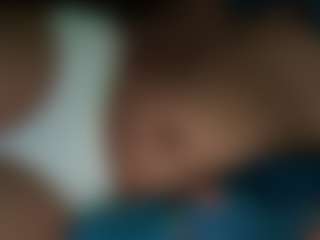 CumousMaxima's Live Sex Cam Show