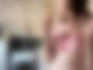 DiamondTyler MILF webcam performer live streaming